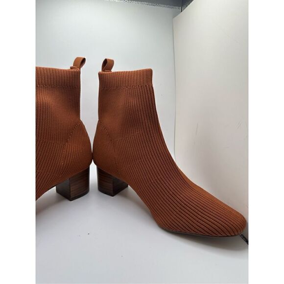 CUSHIONAIRE Women's Neely Stretch bootie +Memory Foam 8.5 TAN - Picture 6 of 7